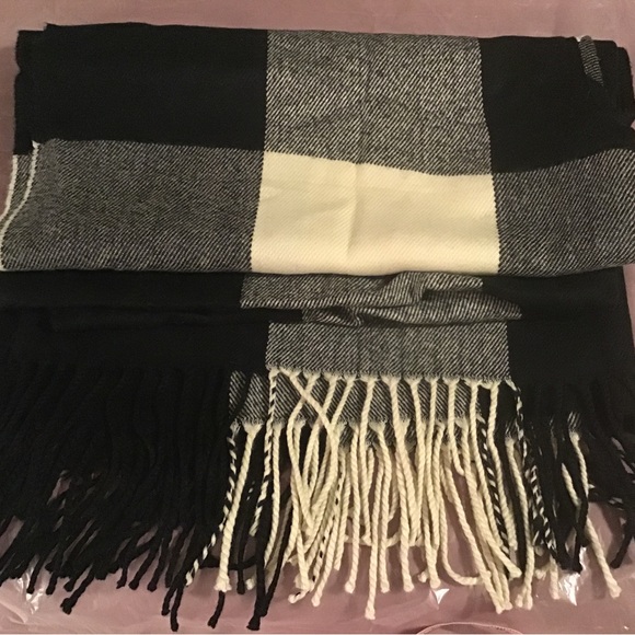 J Crew Poncho - Picture 5 of 9